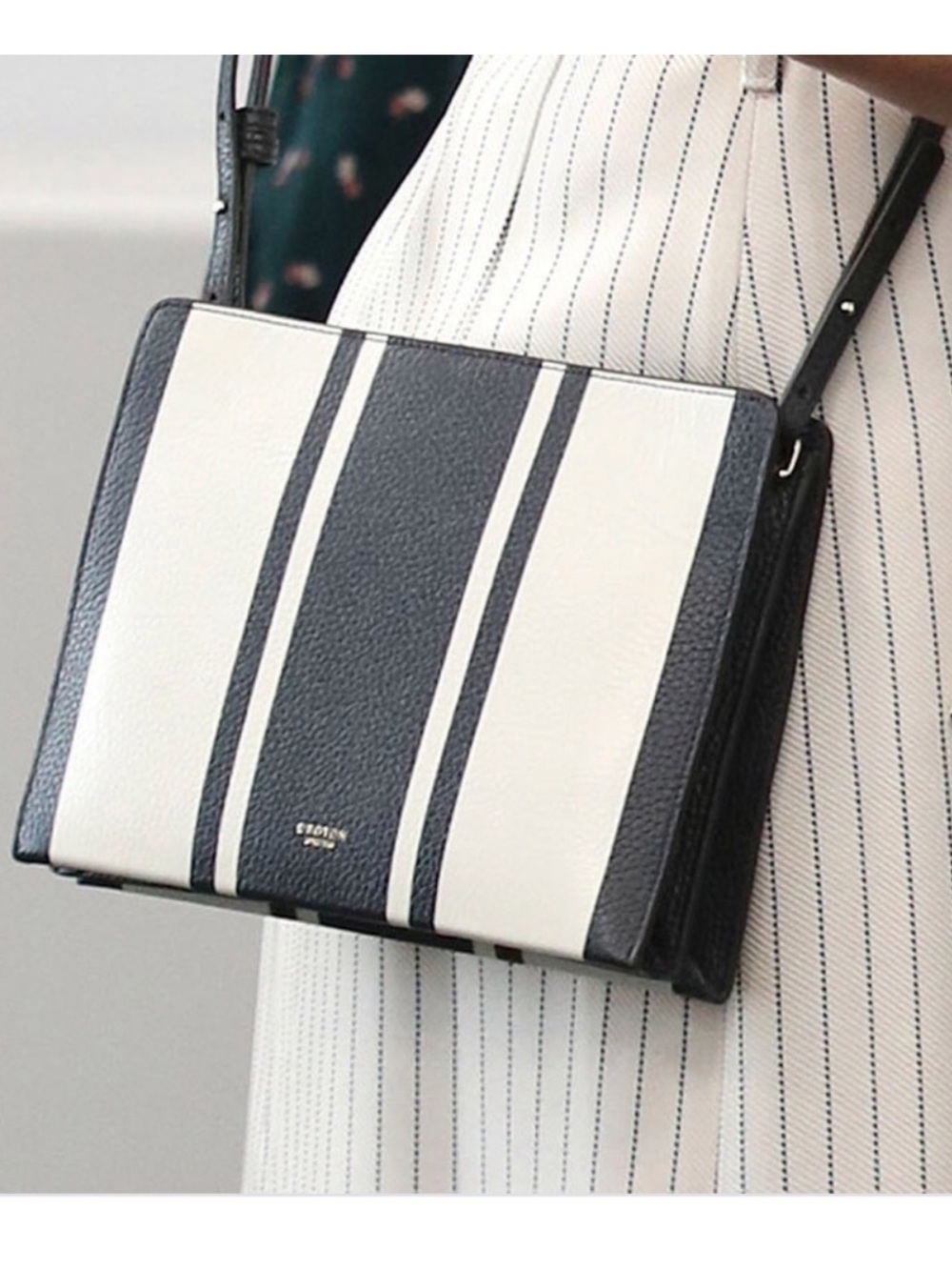 Oroton Avalon Crossbody Bag